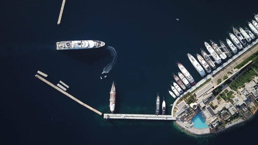 Yalıkavak Marina'ya Giriş 