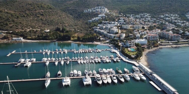 Güllük Egesu Marina Kuş Bakışı