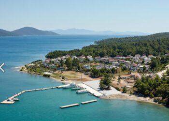 Mandalya Marina Uzaktan Görünüm