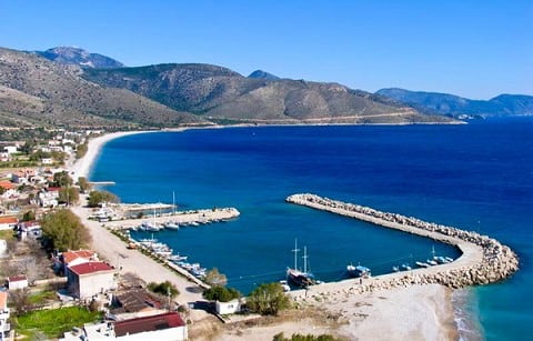 Palamutbükü Limanı'nın Uzaktan Görünümü
