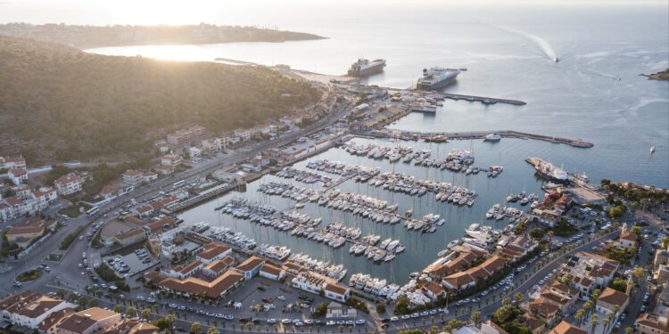 Çeşme Marina