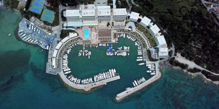 Setur Çeşme Marina